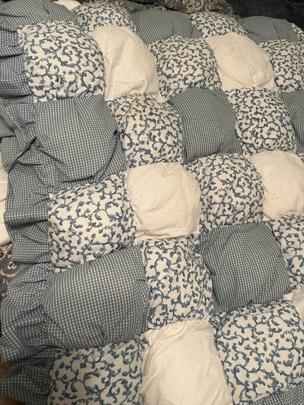 Croscill Vintage  Blue and White Twin Patchwork Puff Comforter - NWOT